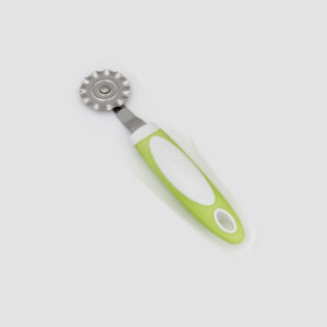 Easy-Grip Pasta Cutter (Carded)